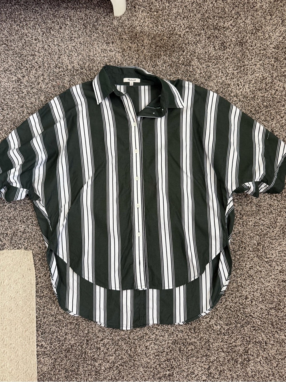 Madewell Black and White Striped Short-Sleeve Button-Down Shirt